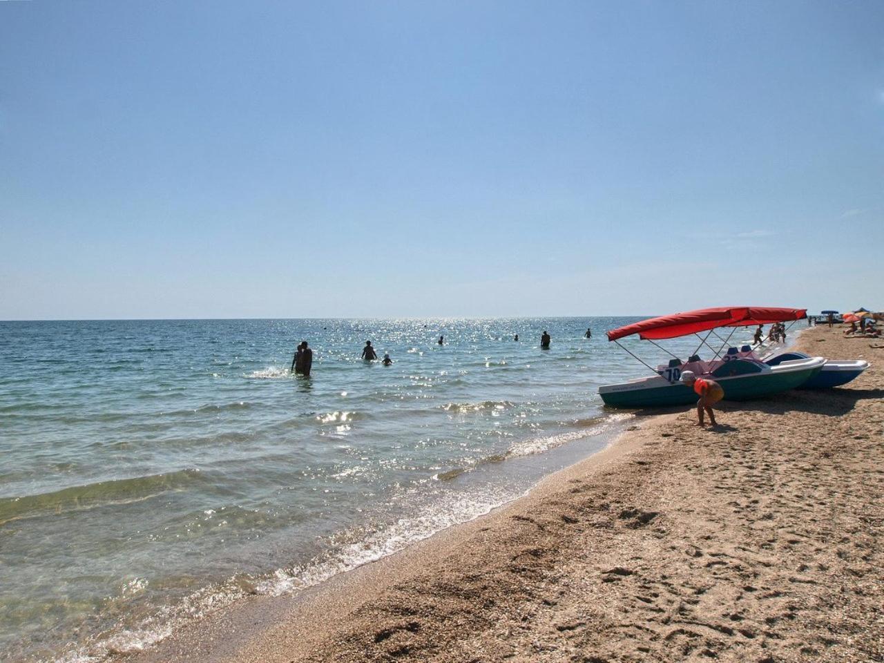 Hotel Пегас Zaliznyj Port Exteriér fotografie