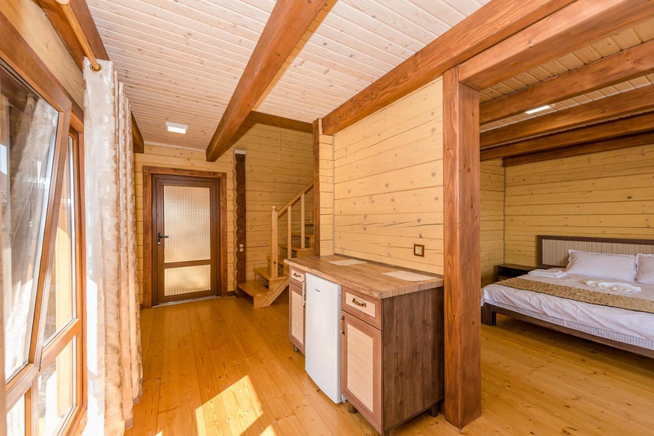 Hotel Пегас Zaliznyj Port Exteriér fotografie